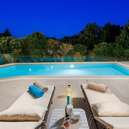 Ursula - 2 Apartment Opatija